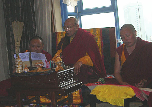 第七世佐钦法王的上师多杰仁增仁波且祝贺第三世多杰羌佛