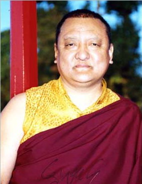 第十四世夏玛巴仁波且恭贺南无第三世多杰羌佛