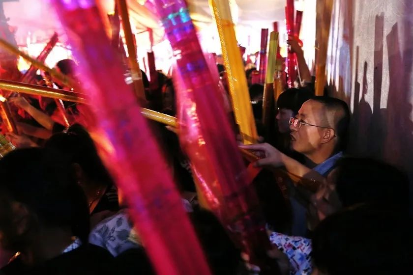 您还想通宵去排队抢烧“头柱香”吗?