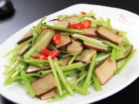 芹菜的6道养生菜谱